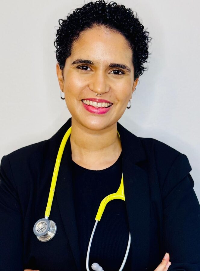 Dr Nicole Solomon